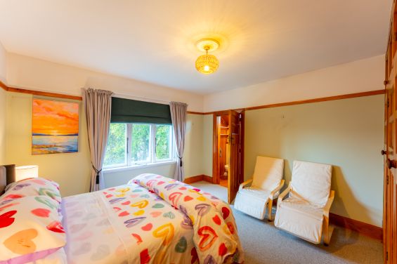 Ensuite Room
