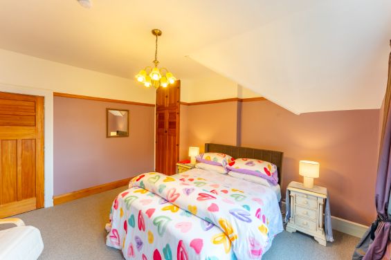 Honey Suckle Room