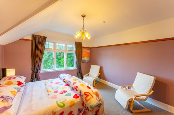 Honey Suckle Room